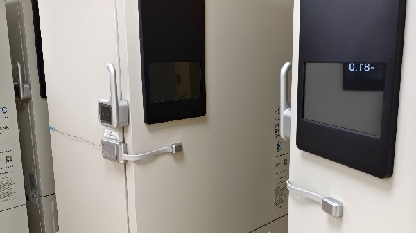 面對(duì)超低溫冰箱儲(chǔ)存難題你能立馬想到的解決方法是什么呢?25.3.13